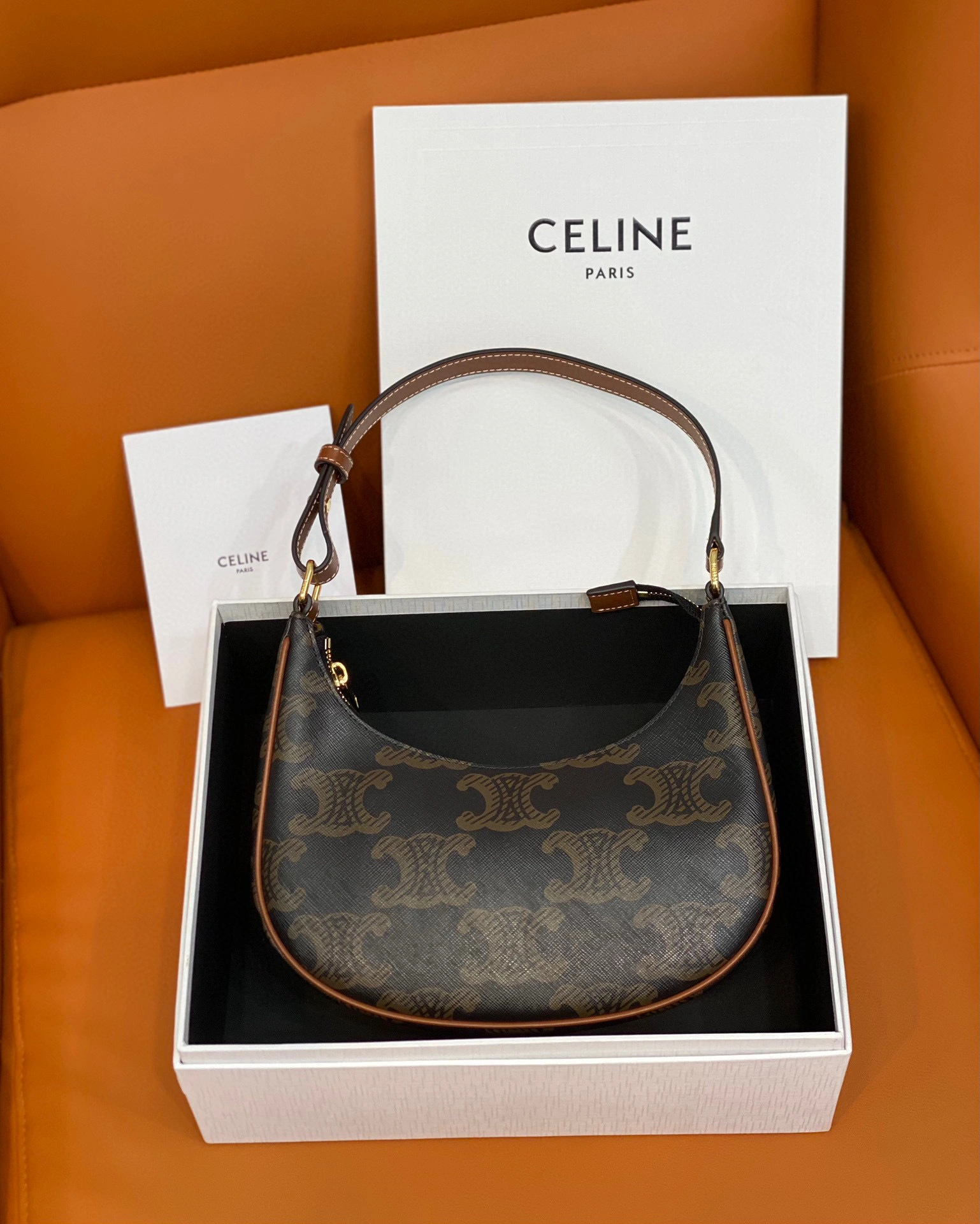 MOMO- high quality version 193952EIC.04LU AVA XL cowhide item：C-B050A0930C